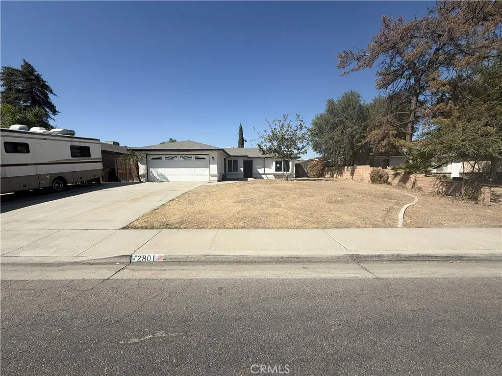 2801 Belden, Bakersfield, CA — listing photo 1