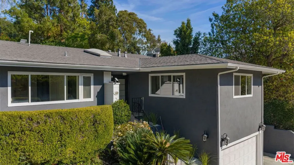 126 N Thurston Avenue, Los Angeles, CA — listing photo 1