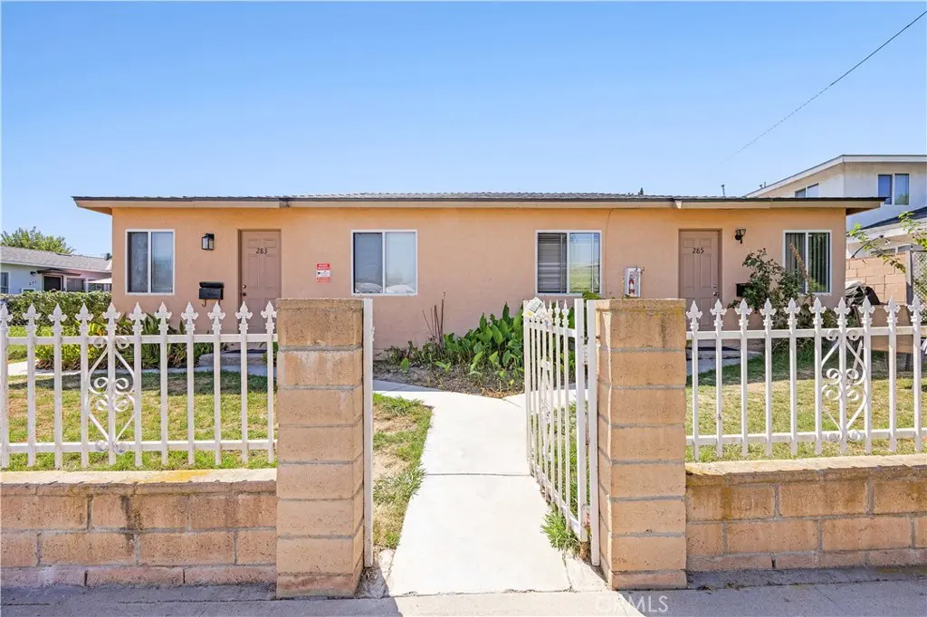 Quadruplex for rent at 287 N Florence, Burbank, CA featuring 1 bed and 1 bath