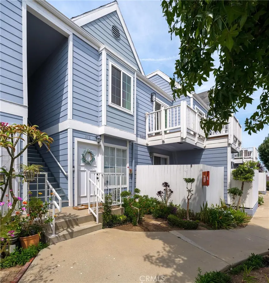 1229 W 223rd 211, Torrance, CA — listing photo 1