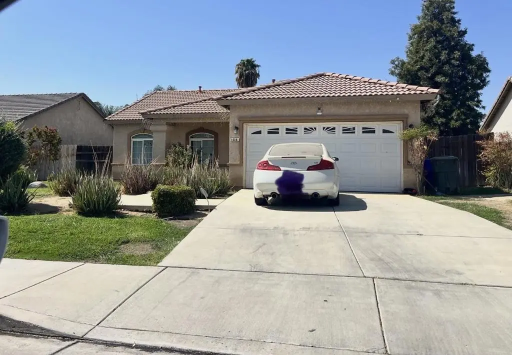 1236 Esperanza Street, Bakersfield, CA — listing photo 1