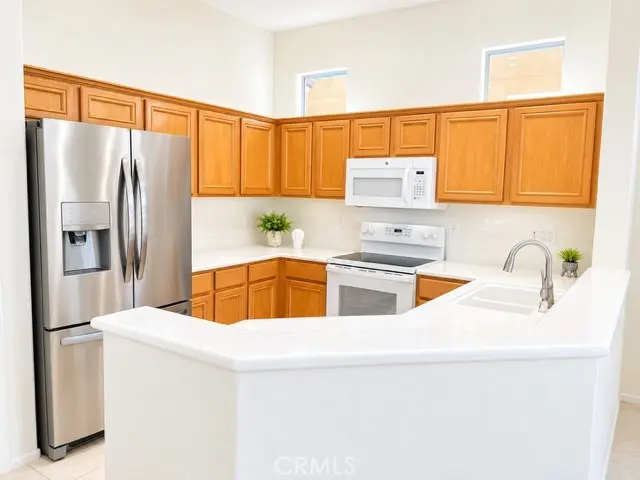 Single Family Residence for rent at 78964 Naranja, Palm Desert, CA featuring 2 beds and 2 baths