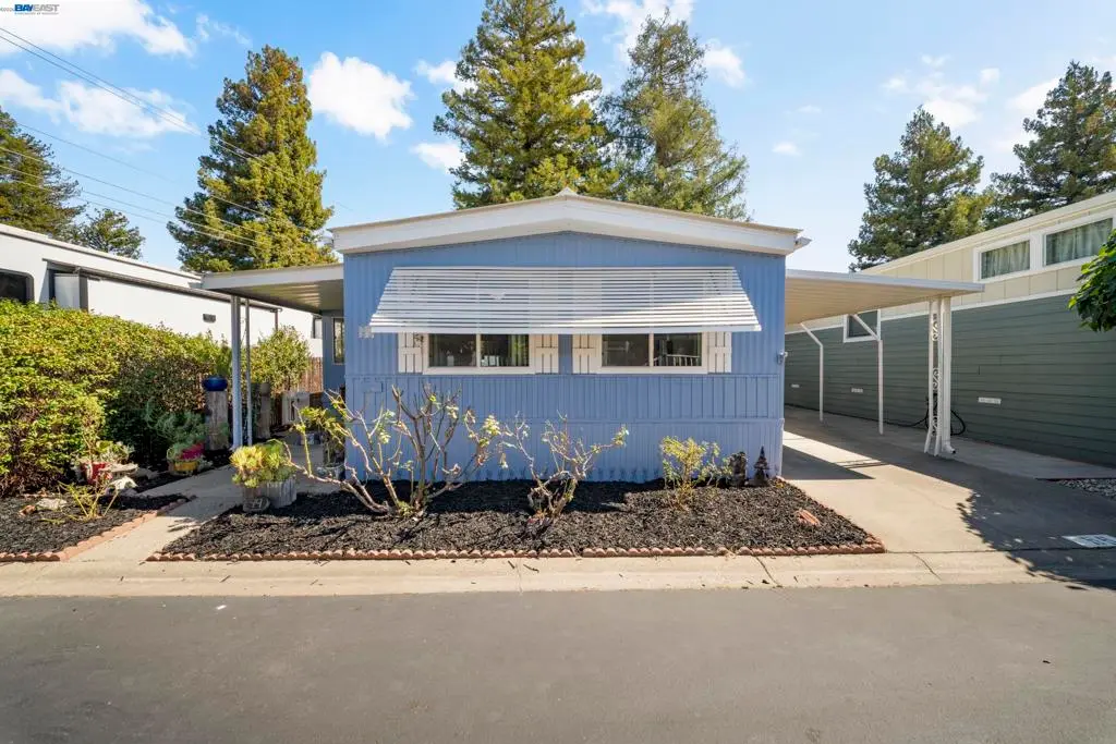 Manufactured In Park for sale at 3231 Vineyard Ave, Pleasanton, CA featuring 2 beds and 1 bath