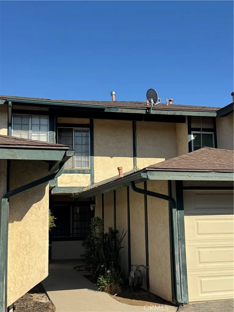 3775 Oxford, San Bernardino, CA — listing photo 1