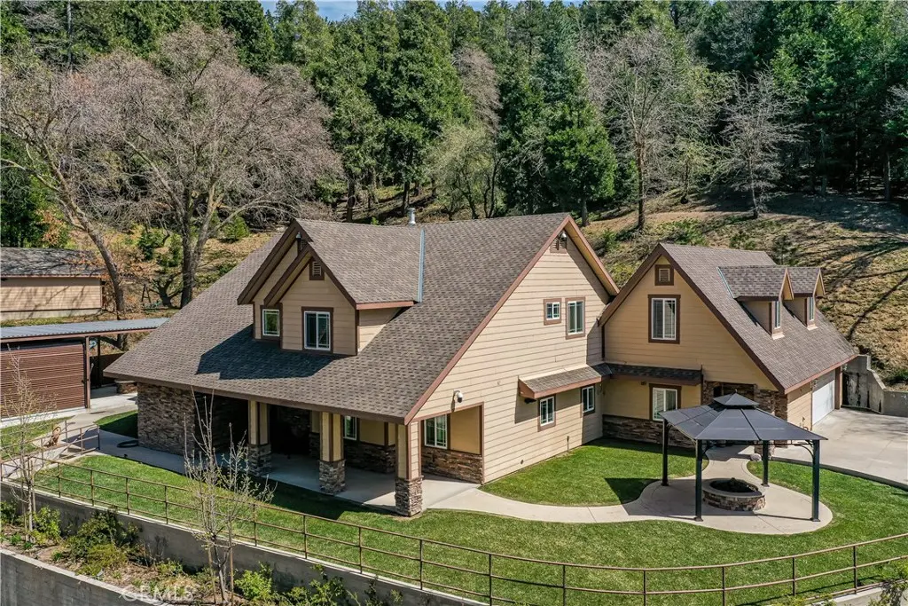919 Venus Way, Crestline, CA — listing photo 1