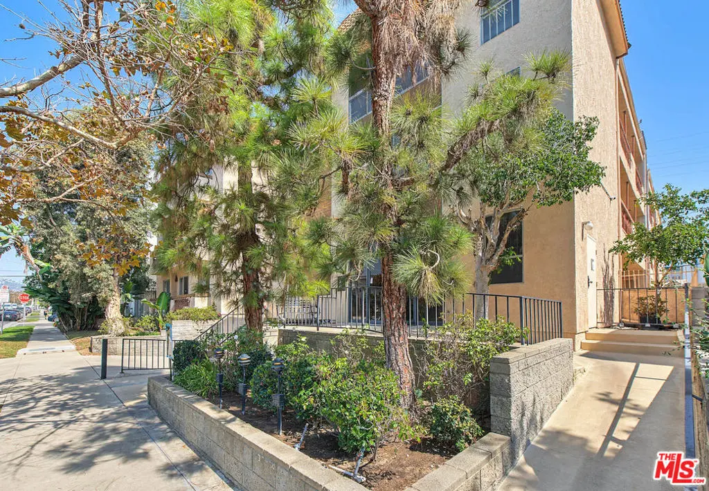 Condominium for sale at 104 S Hayworth Avenue 103, Los Angeles, CA featuring 2 beds and 2 baths