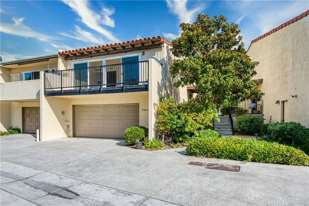 2315 Eastbluff, Newport Beach, CA — listing photo 1