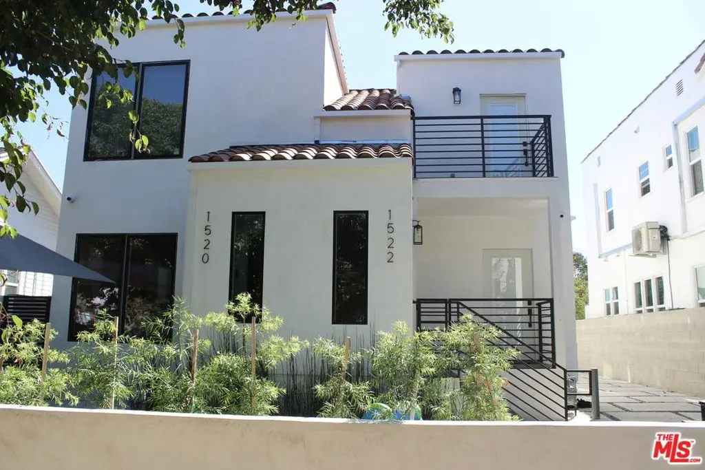 1520 S Burnside Avenue, Los Angeles, CA — listing photo 1