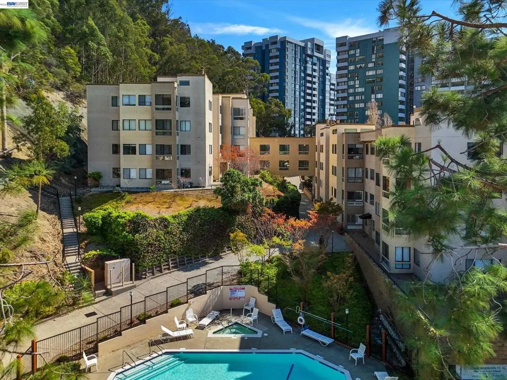 545 Pierce St 3204, Albany, CA — listing photo 1
