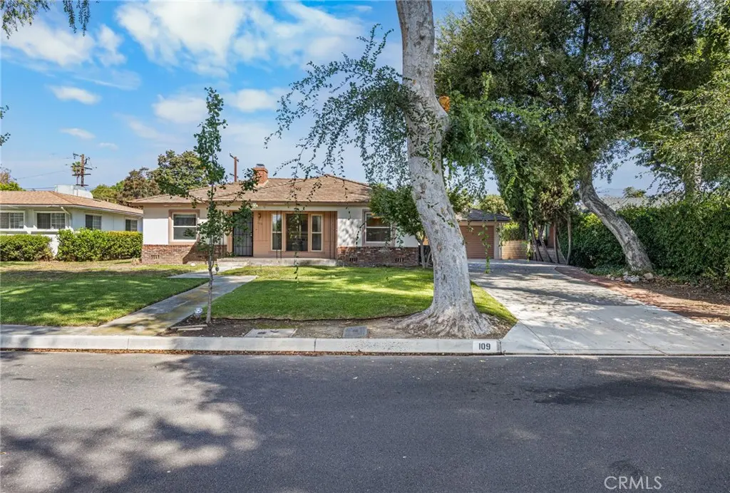 Single Family Residence for rent at 109 W W. Woodruff, Arcadia, CA featuring 4 beds and 2 baths