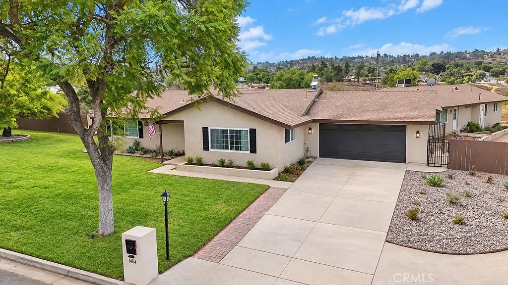 Residential Lease for rent at 1404 Highridge Street, Riverside, Riverside County, CA featuring 3 beds and 2 baths