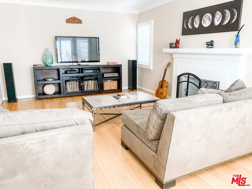 Single Family Residence for rent at 1975 S Crescent Heights Boulevard, Los Angeles, CA featuring 3 beds and 1 bath