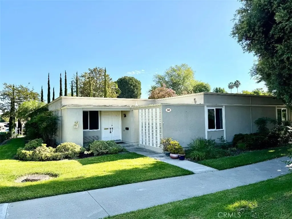 Stock Cooperative for sale at 341 Avenida Sevilla D, Laguna Woods, CA featuring 2 beds and 1 bath