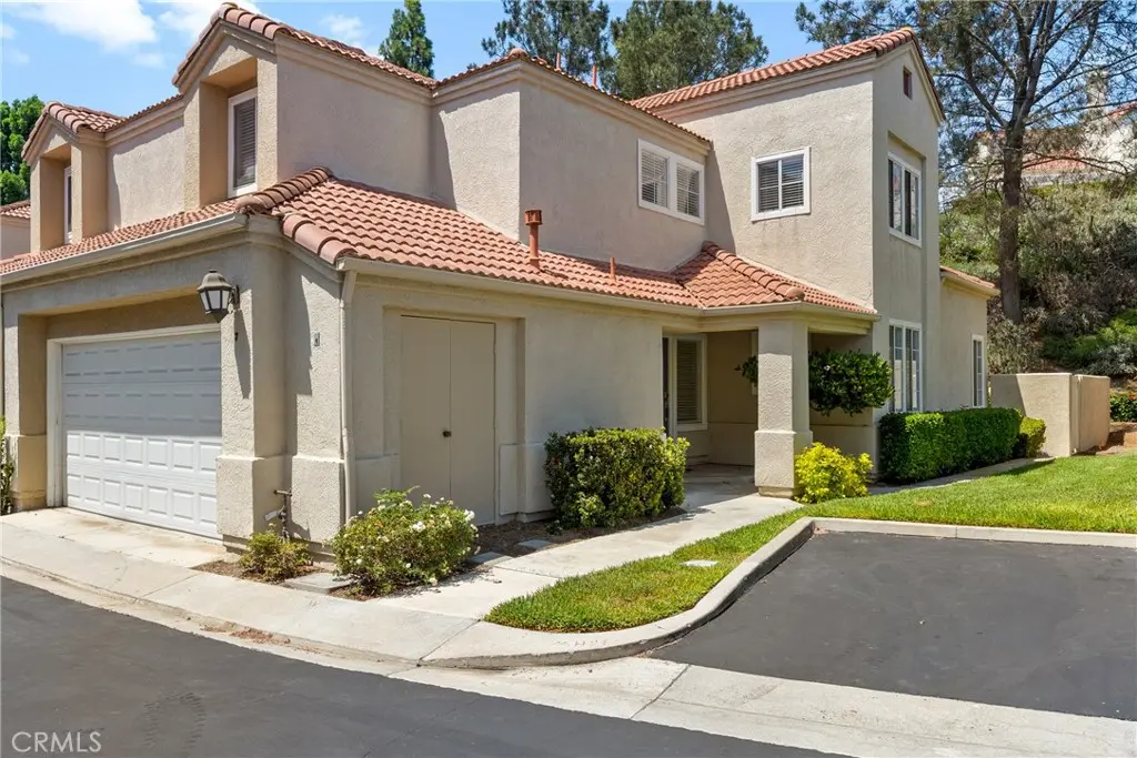 Townhouse for sale at 7 Medici, Aliso Viejo, CA featuring 3 beds and 3 baths
