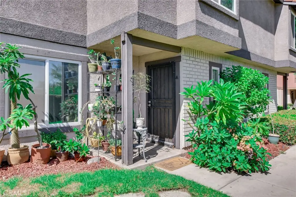1802 N Vineyard, Ontario, CA — listing photo 1