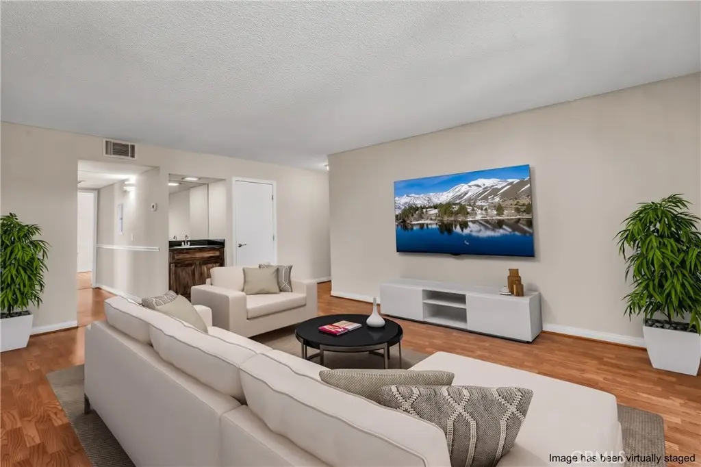 23675 Park Capri 21, Calabasas, CA — listing photo 1
