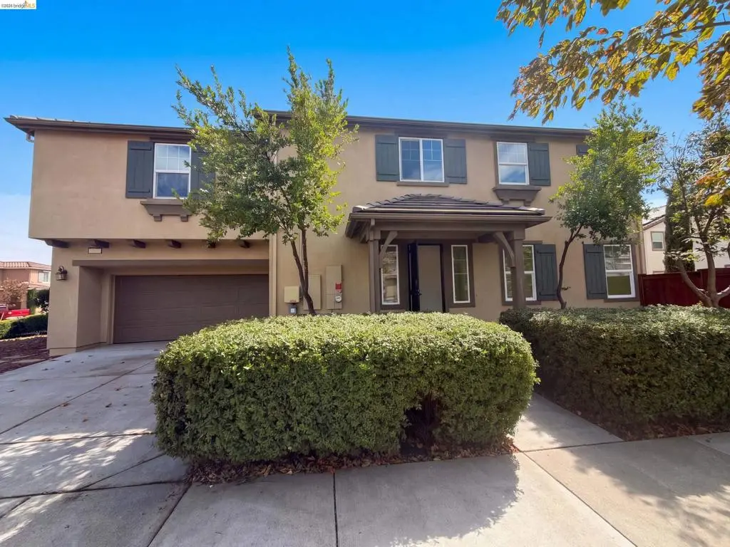 2491 Chuck Hammond Dr, Fairfield, CA — listing photo 1