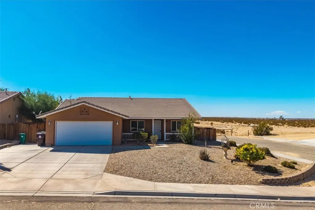 5128 Split Rock Avenue, 29 Palms, CA — listing photo 1