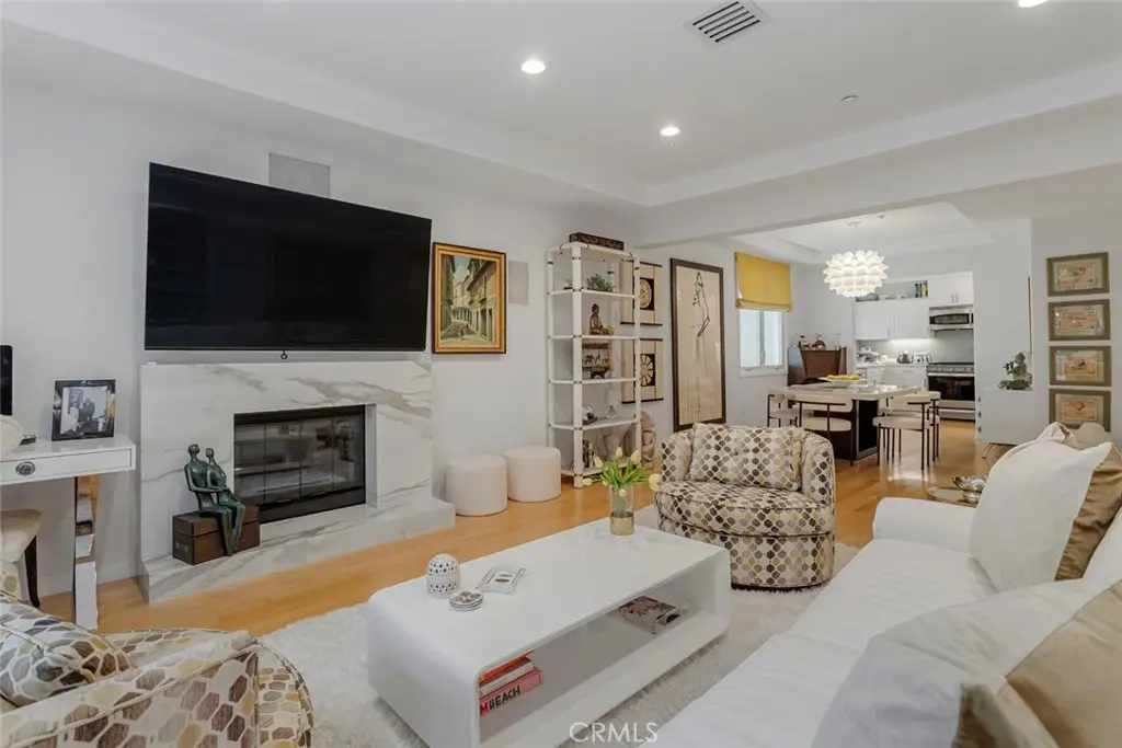 11952 Montana Ave, #203, Los Angeles, CA — listing photo 1