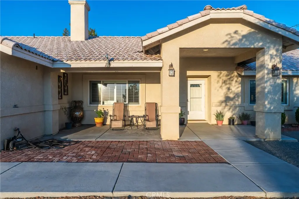 11815 Rosado Road, Pinon Hills, CA — listing photo 1