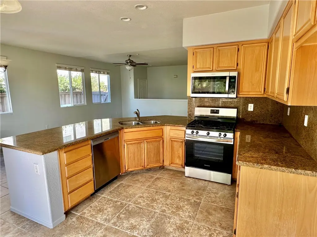 25192 Meadow Walk 1, Murrieta, CA — listing photo 1