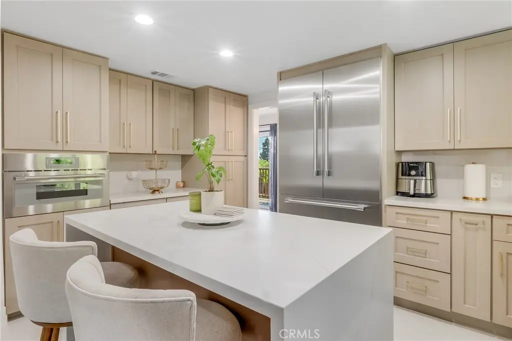 6330 Riviera, Long Beach, CA — listing photo 1