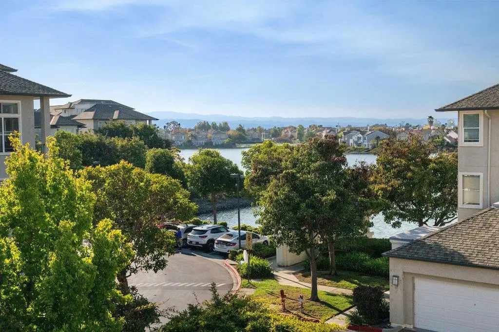 Condominium for sale at 300 Baltic Circle 340, Redwood City, CA featuring 1 bed and 2 baths