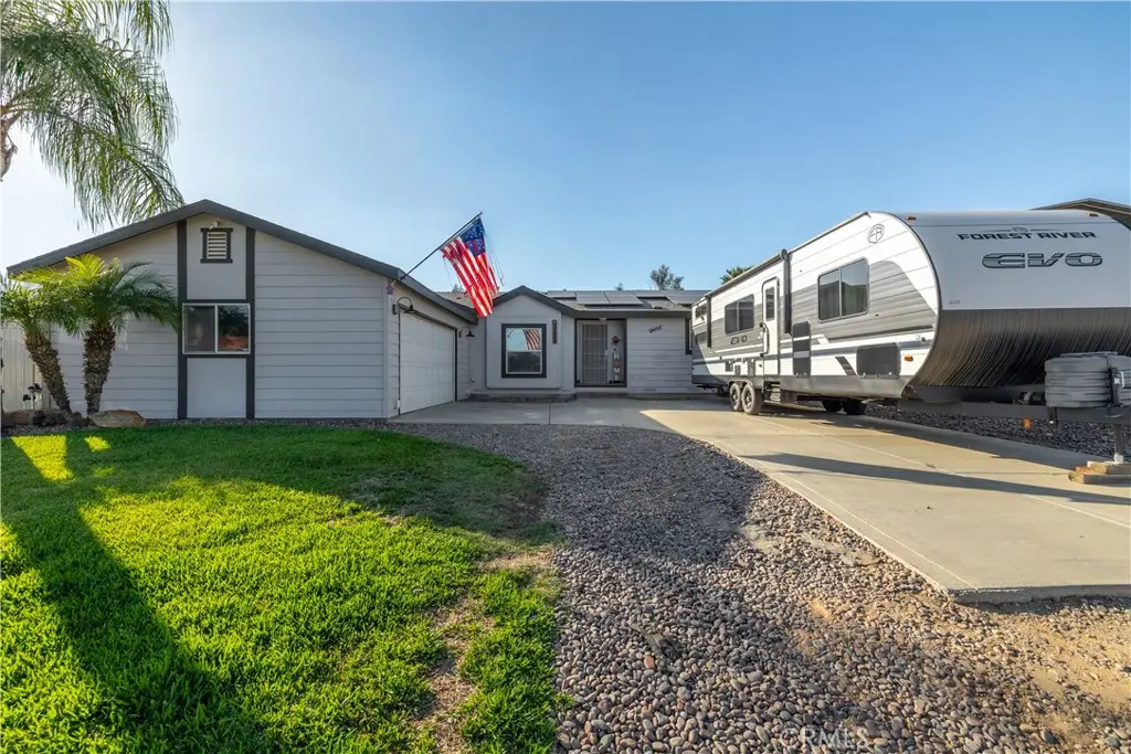 Manufactured On Land for sale at 28825 Avenida Estrella, Menifee, CA featuring 3 beds and 2 baths