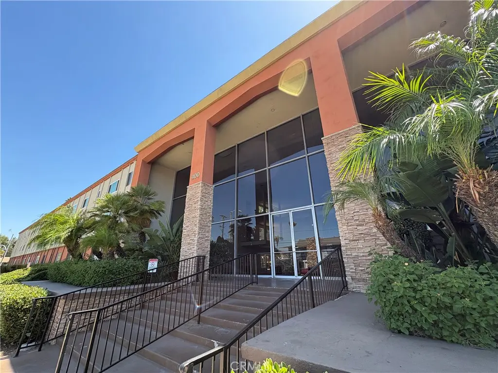 400 N Acacia B35, Fullerton, CA — listing photo 1