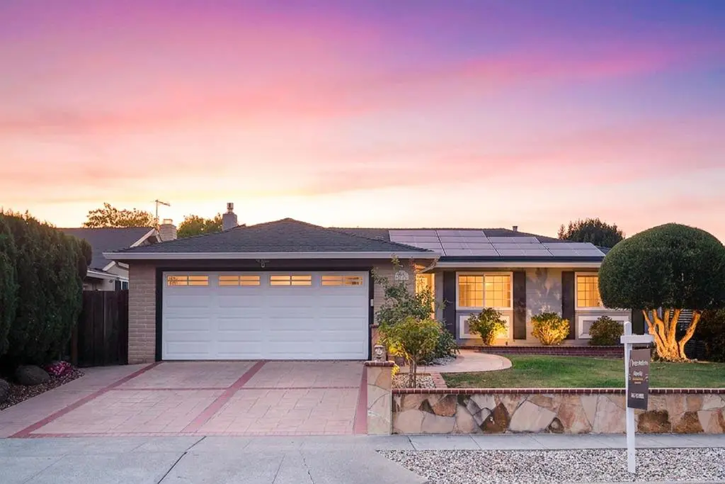 Single Family Residence for sale at 2889 Rosario Dr, San Jose, CA featuring 3 beds and 2 baths