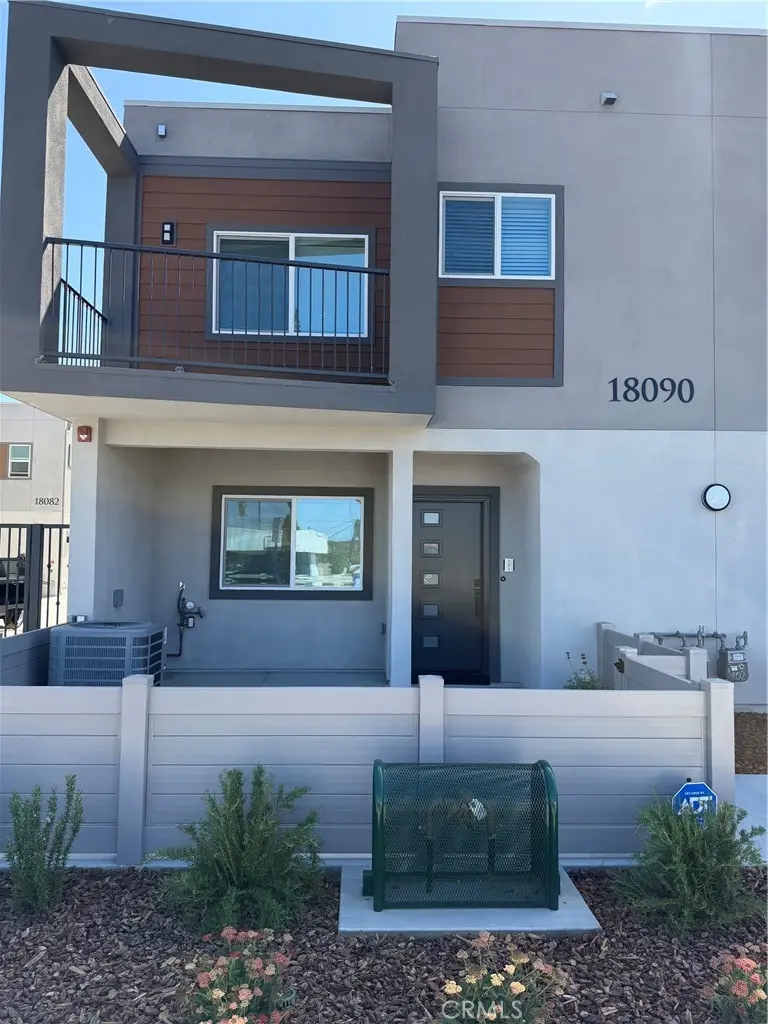 18090 PRAIRIE Avenue 101, Torrance, CA — listing photo 1