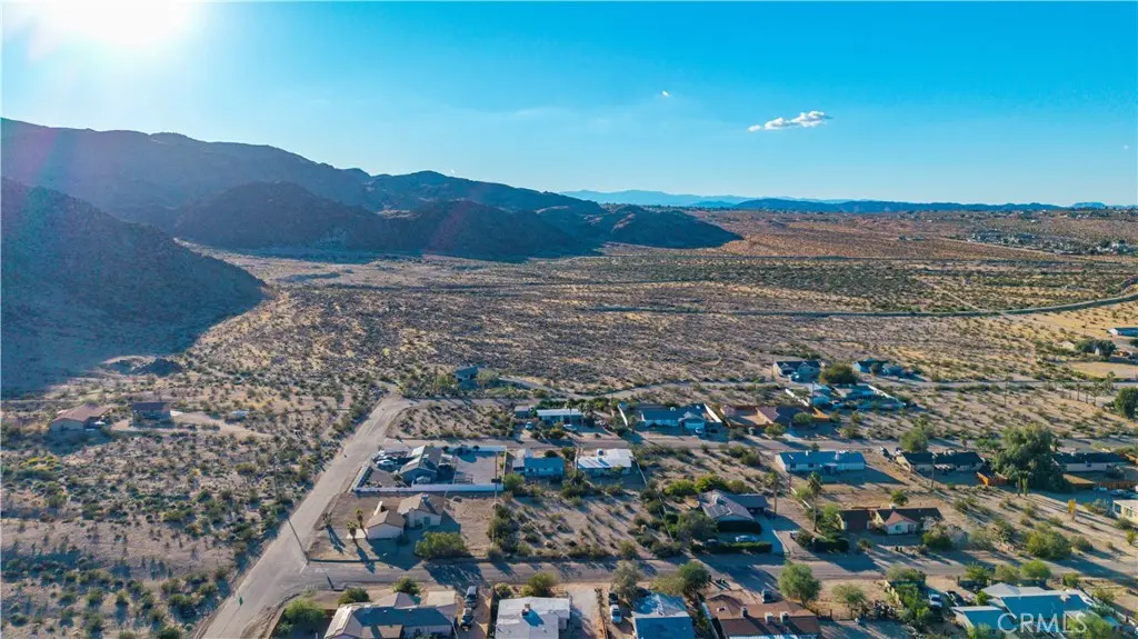 7062 Estrella Avenue, 29 Palms, CA — listing photo 1