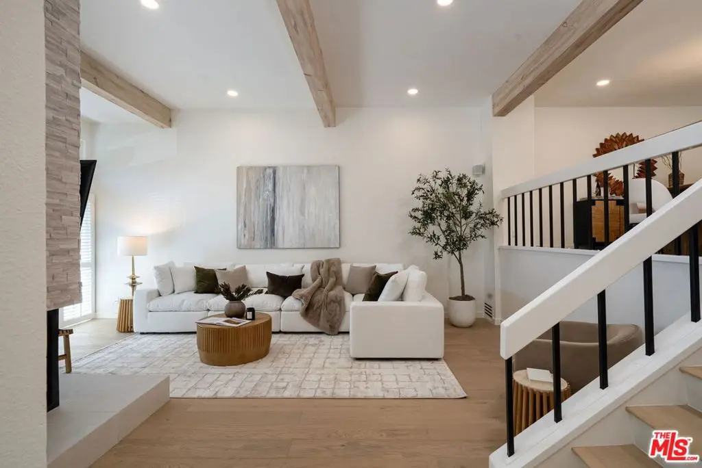 1535 Michael Lane, Pacific Palisades, CA — listing photo 1