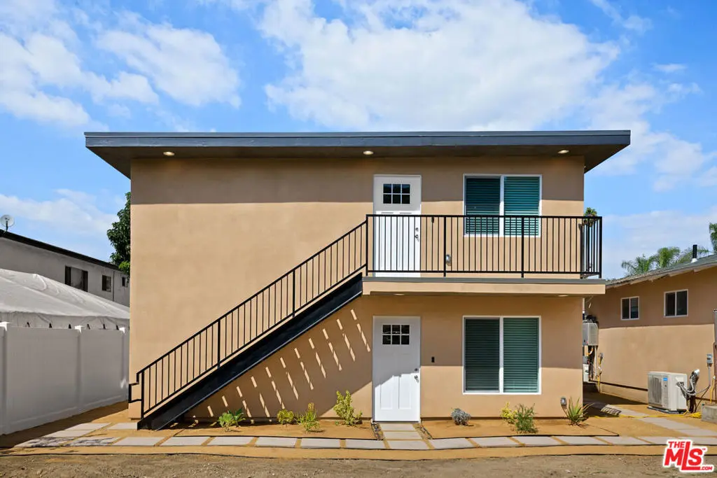 Condominium for rent at 342 1/2 S. Avenue 56, Los Angeles, CA featuring 2 beds and 2 baths