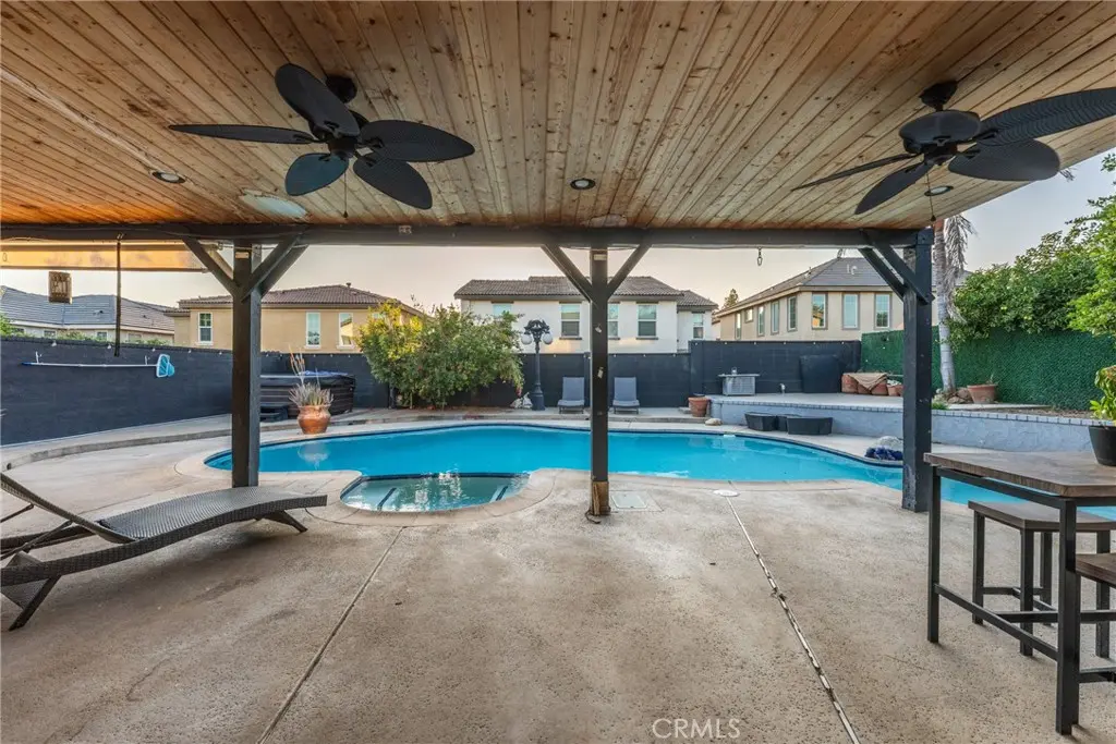 1527 Fairwood Way, Upland, CA — listing photo 1