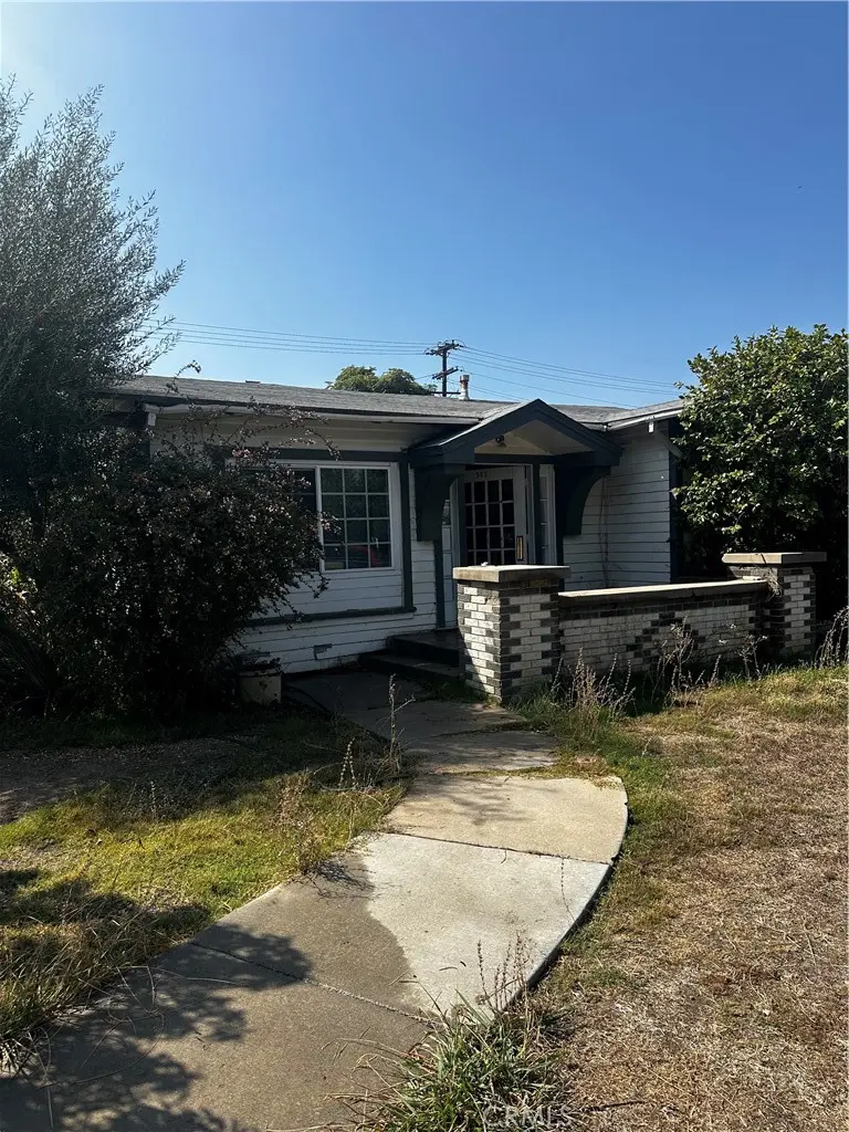 Single Family Residence for sale at 502 W Erna, La Habra, CA featuring 3 beds and 1 bath