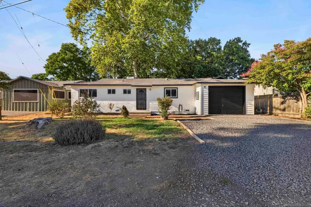 996 Eaton, Chico, CA — listing photo 1
