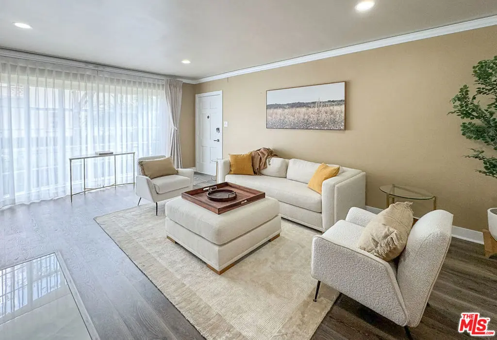 Condominium for rent at 153 S Linden Drive 1, Beverly Hills, CA featuring 2 beds and 2 baths