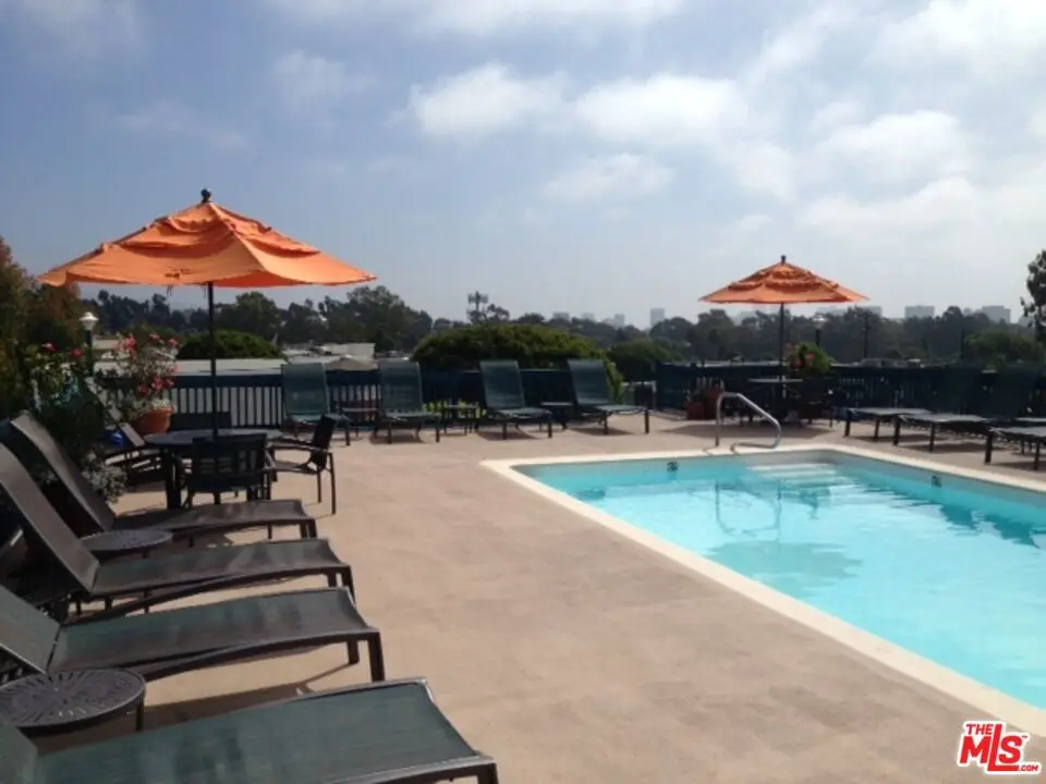 11730 W Sunset Boulevard, Brentwood, CA — listing photo 1