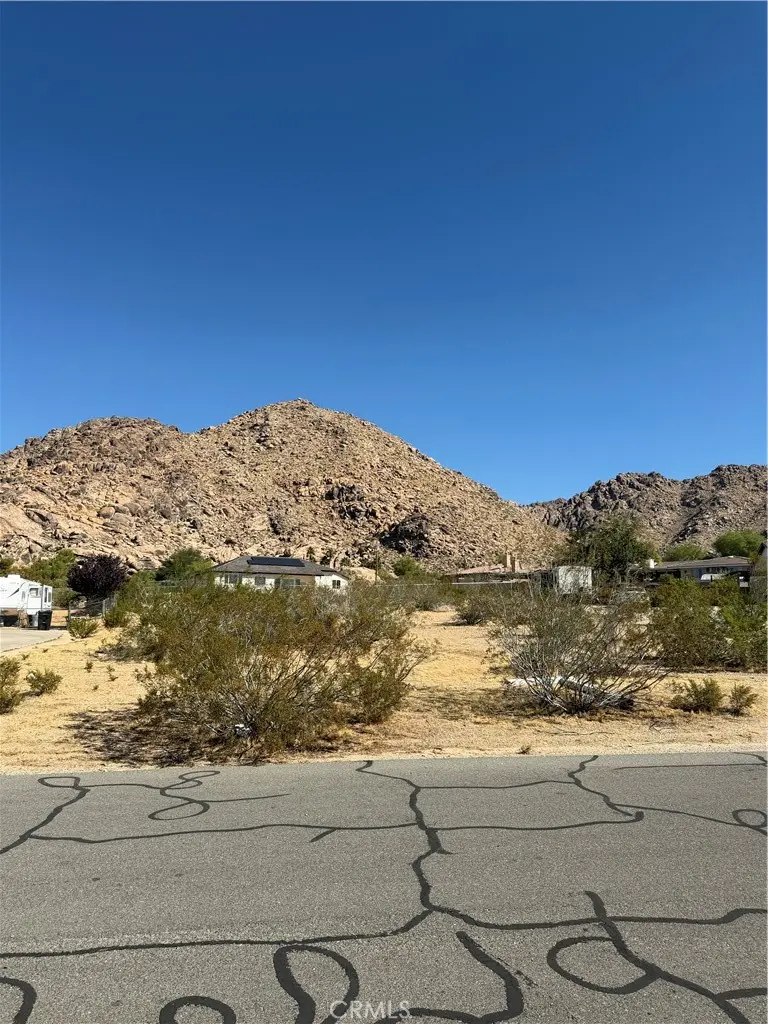 23372 Taos, Apple Valley, CA — listing photo 1