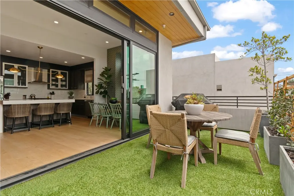 Townhouse for rent at 802 Bard Street, Hermosa Beach, CA featuring 3 beds and 3 baths