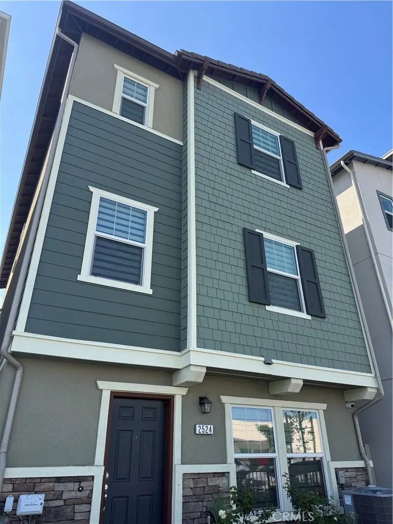 Single Family Residence for rent at 2524 Iconic Street, South El Monte, CA featuring 4 beds and 4 baths