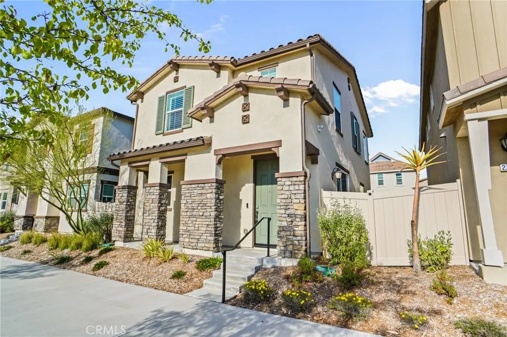 27605 Sawtooth, Canyon Country, CA — listing photo 1