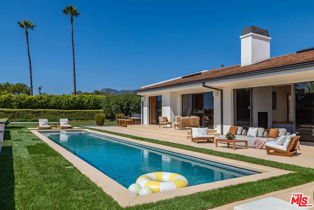 6419 Merritt Drive, Malibu, CA — listing photo 1