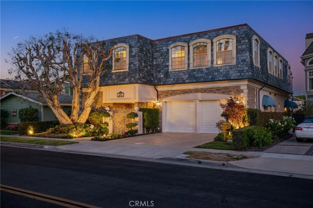 3492 Gilbert, Huntington Beach, CA — listing photo 1