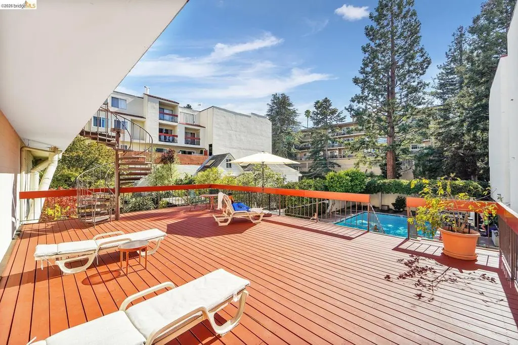 Condominium for sale at 2005 Pleasant Valley 215, Oakland, CA featuring 1 bed and 1 bath