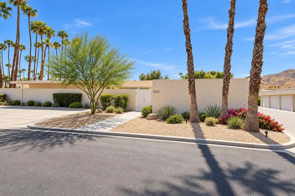 Condominium for rent at 340 Desert Lakes Drive, Palm Springs, CA featuring 2 beds and 2 baths