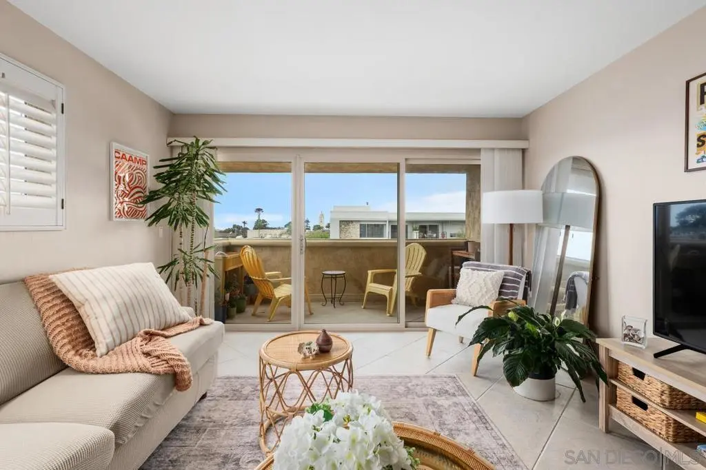 7635 Eads Ave 306, La Jolla, CA — listing photo 1