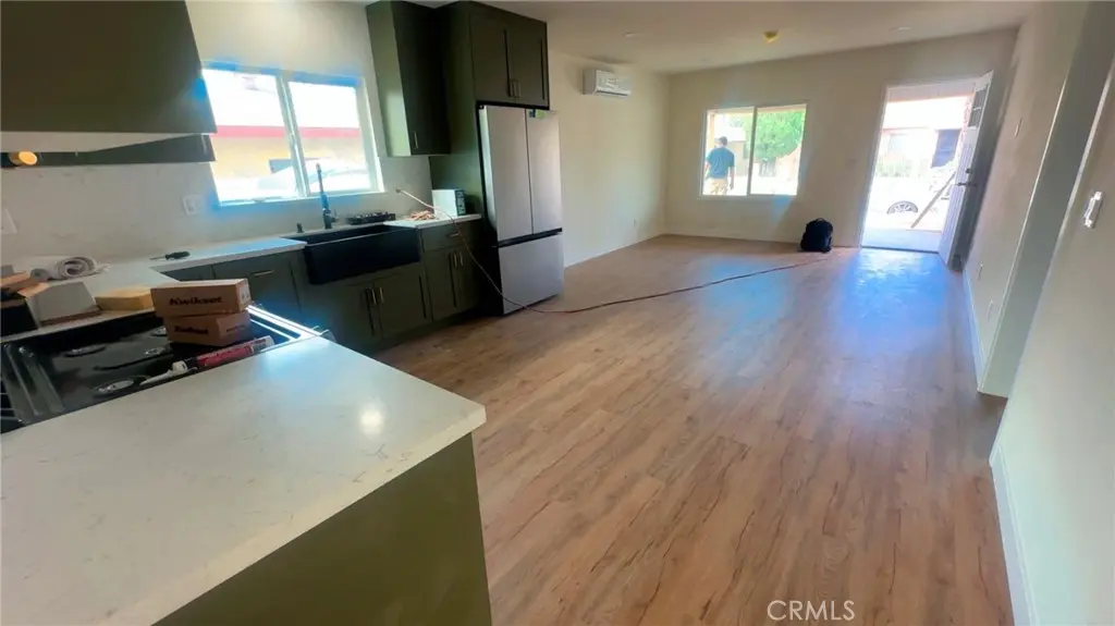 2064 Myrtle, Long Beach, CA — listing photo 1