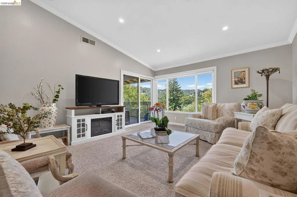 2608 Saklan Indian Drive 3, Walnut Creek, CA — listing photo 1